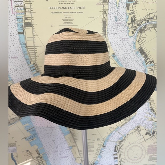 Serra Accessories - Serra Wide Brim Black Cream Striped Sun Hat